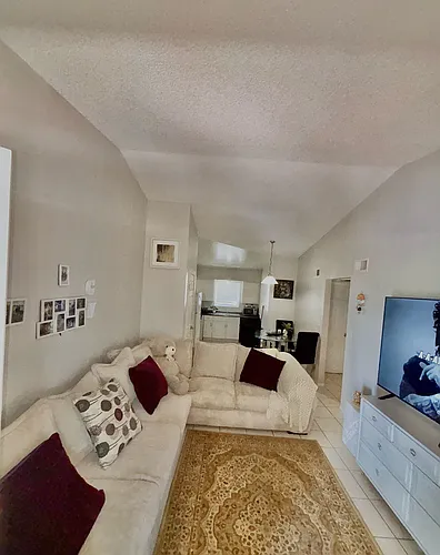 1710 E 5th Ave Photo 1