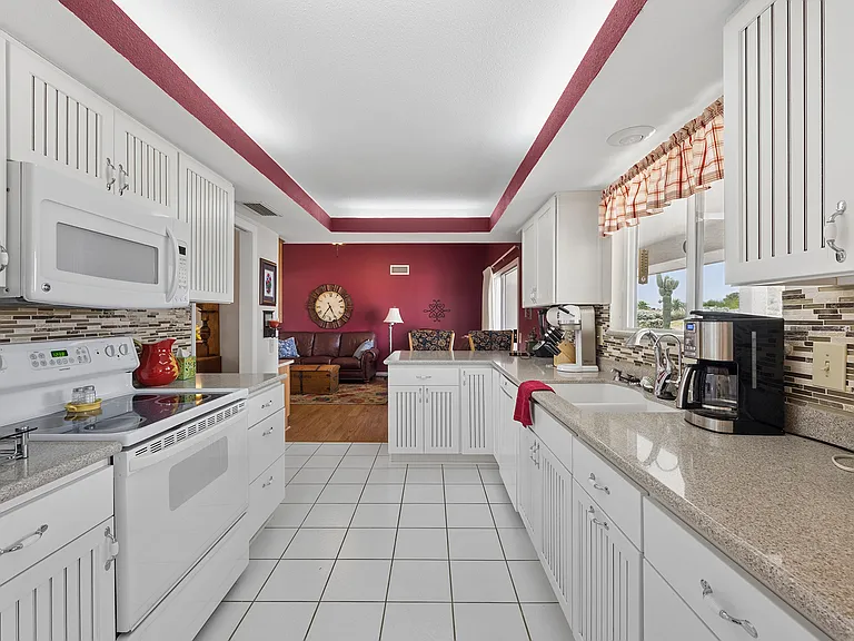 21414 N Palm Desert Dr — Photo 13