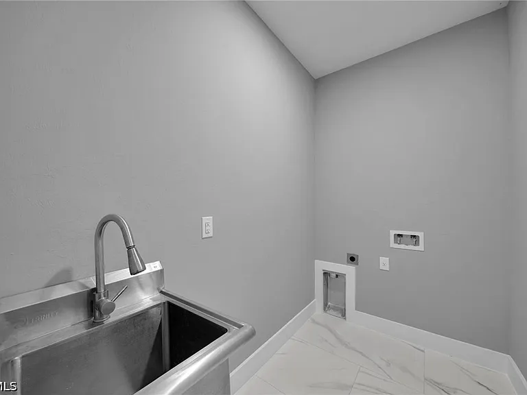 1201 SW 8th Pl — Photo 33