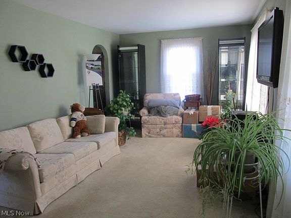 5th image of 159 Raymond Ave NW