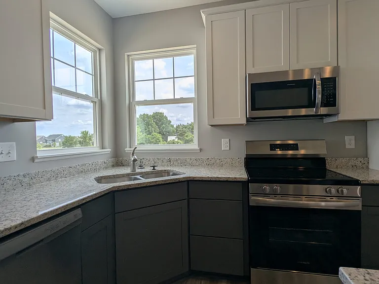 7301 Aster Way — Photo 24