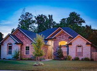 2970 Crescent Hill Dr NE, Corydon, IN