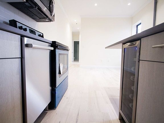 2nd image of 920 Bushwick Ave #110