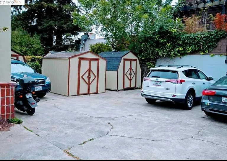 1524 Berkeley Way #A — Photo 6