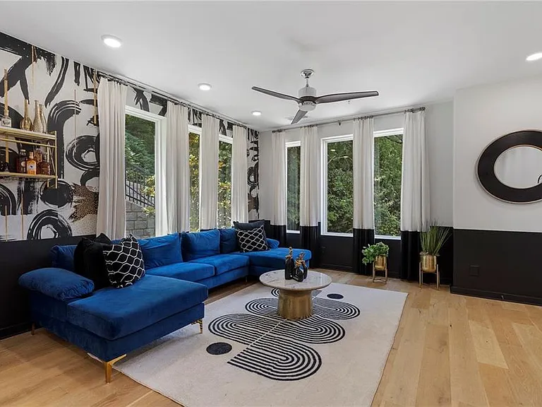 371 Pratt Dr SE #207 — Photo 9