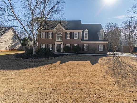 3rd image of 3147 Crestmont Way NW