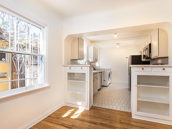 3rd image of 1847 W Silver Lake Dr #1847