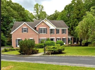 25 Split Rock Rd, Pound Ridge, NY 10576