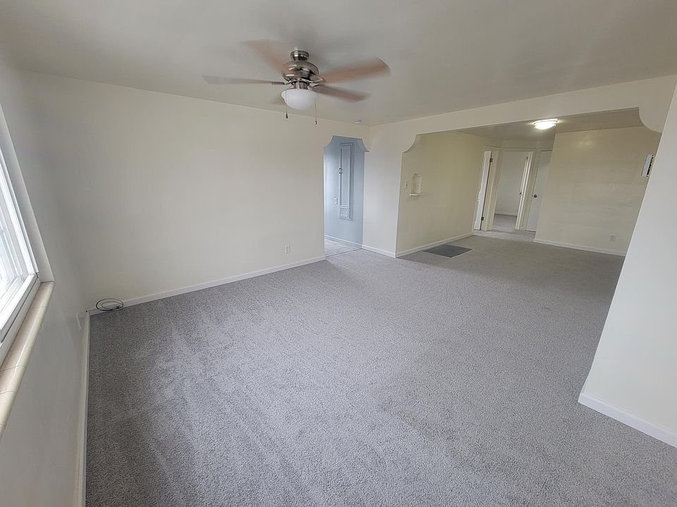 1st image of 1909 C St APT 4