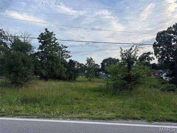 4th image of 0 W 4th St