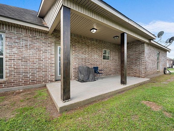 5th image of 400 First Pentecostal Church Rd