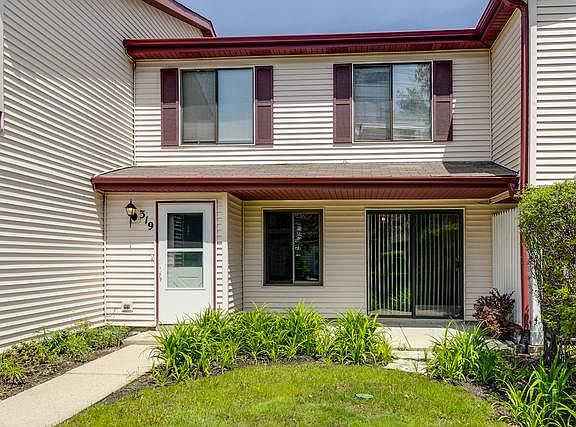 2nd image of 319 Jefferson Ct
