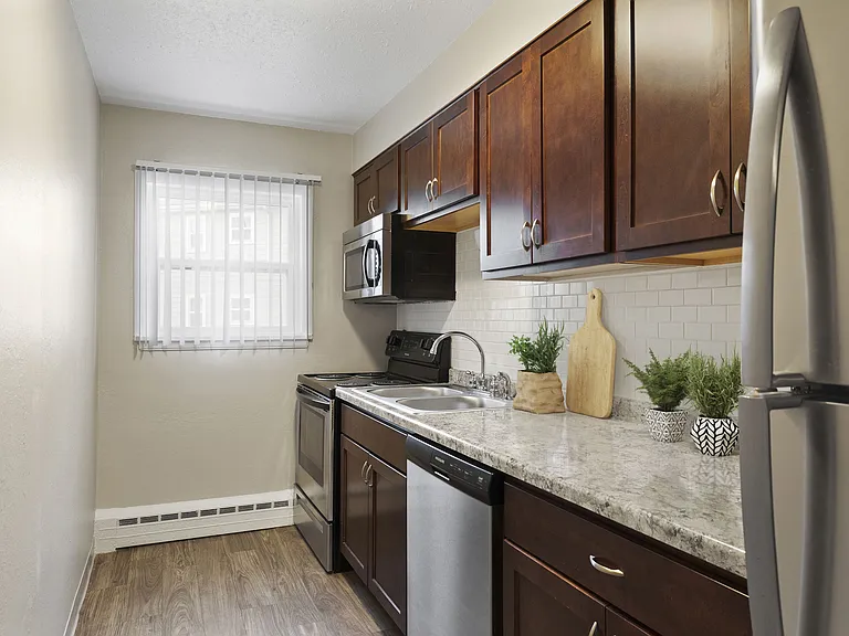 Rose Vista Apartments — Photo 9
