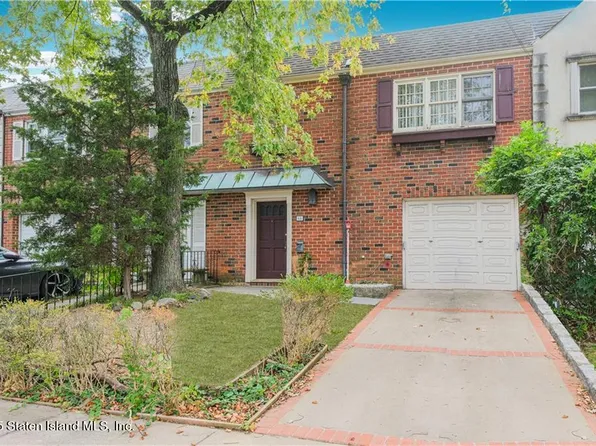 66 Jules Dr, Staten Island, NY 10314