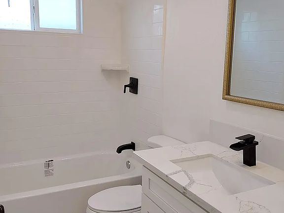 4th image of 8814 Geraldine Ave