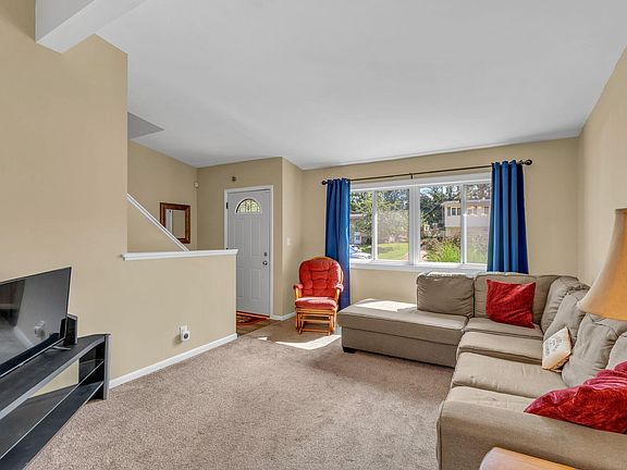 4th image of 3412 SW Twilight Dr