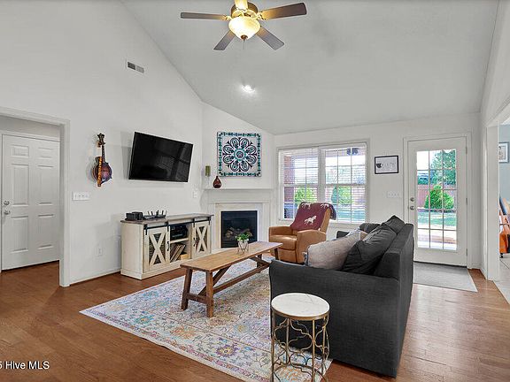 5th image of 1518 Whispering Woods Court