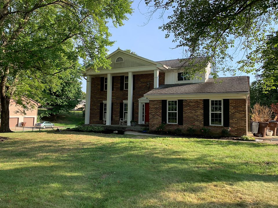 1st image of 802 Gloucester Dr