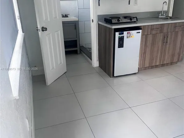 1265 SW 6th St APT 13, Miami, FL 33135