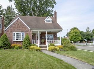 1-42 35th St, Fair Lawn, NJ 07410
