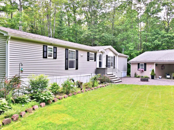 12 Forest Hills Drive, Levant, ME 04456