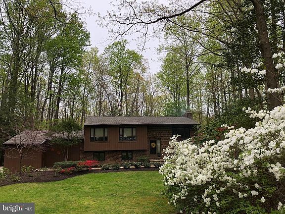 3rd image of 753 Conoy Ct
