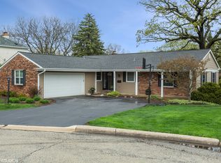 924 Lawn Cir, Western Springs, IL