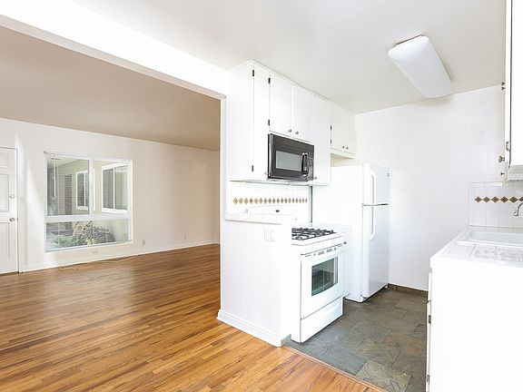 3rd image of 474 E Sherman Ave #2