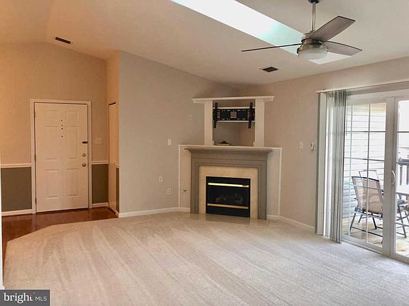 2nd image of 123 Brookland Ct APT 7