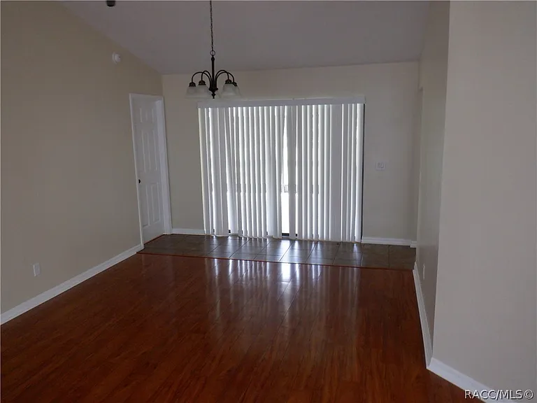 335 E Falconry Ct — Photo 13
