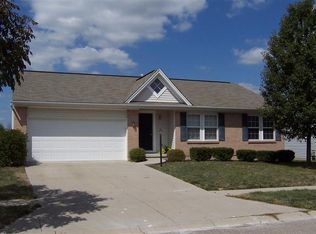 9877 Whispering Pine Dr, Tipp City, OH 45371