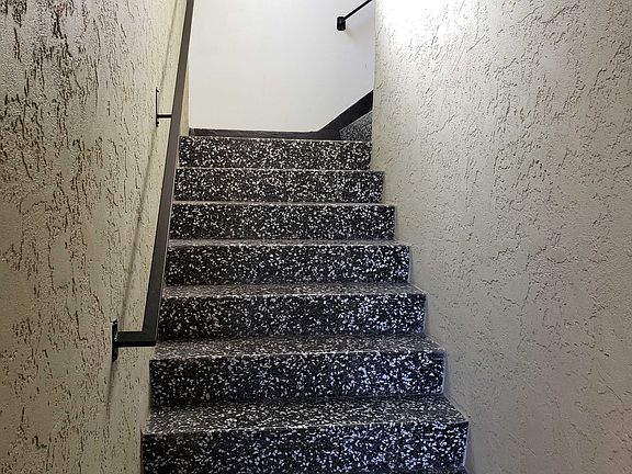 3rd image of 282 Castro St #5