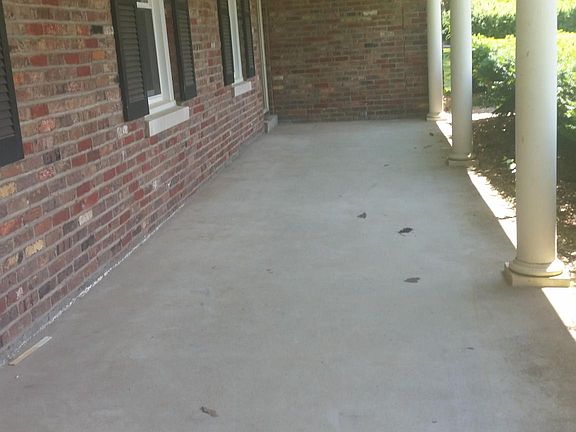 2nd image of 3232 Saxon Dr