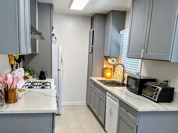2nd image of 10737 Francis Pl #10739