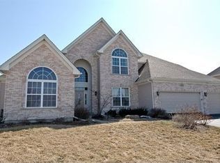 1879 Andover Ln, Crystal Lake, IL 60014