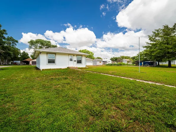 513 Baldwin St, Clyde, KS 66938