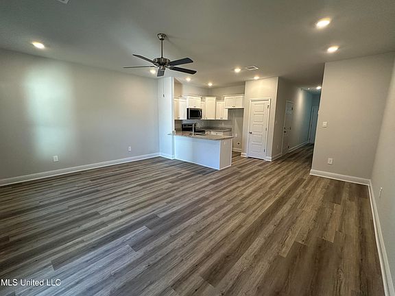 4th image of 12224 Frazier Ln