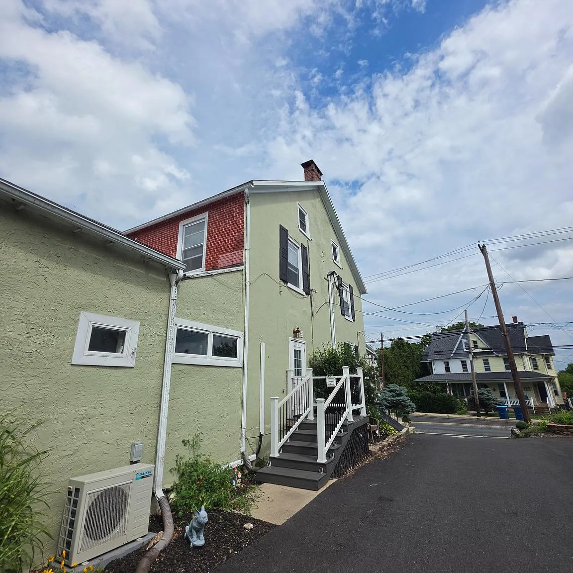 1 bed, 750 sqft, $1,400 — Photo 3