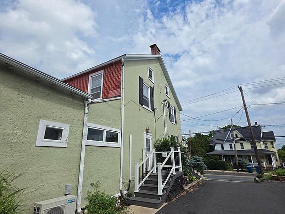 3rd image of 254 N Main St