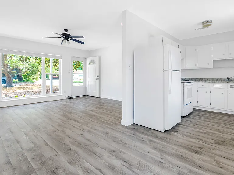 22 Laurie Dr NE — Photo 9