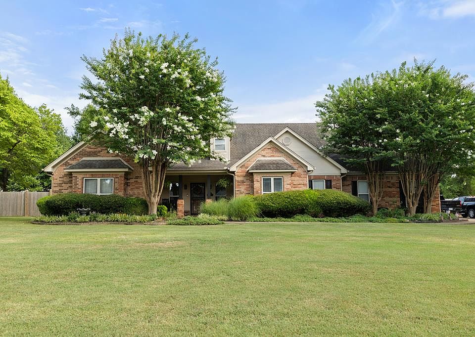 1st image of 206 Catalpa Dr