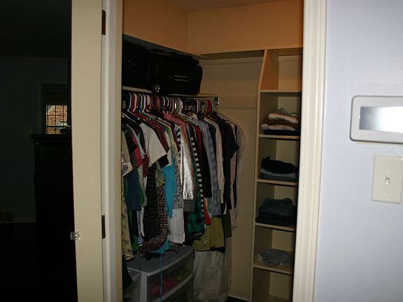 5th image of 3086 Circle Gate Dr