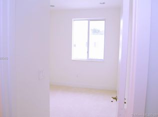 2620 NE 212th Ter, Miami, FL 33180