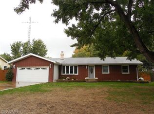 1419 Glenwood Dr, Saint Joseph, MI 49085