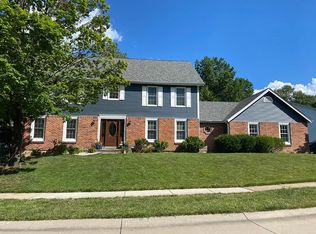2102 Heather Glen Dr, Chesterfield, MO 63017