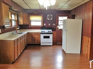 6826 Leedale Dr, Saint Louis, MO 63121