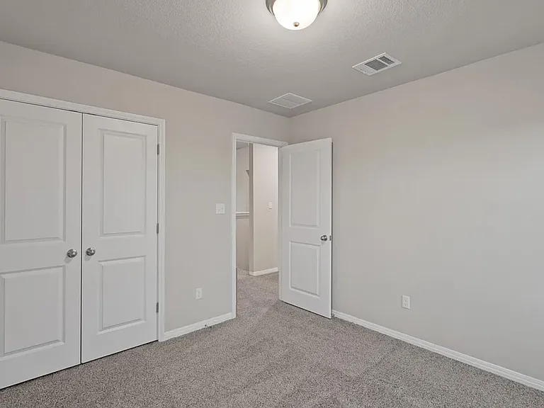528 Loriner Way — Photo 25