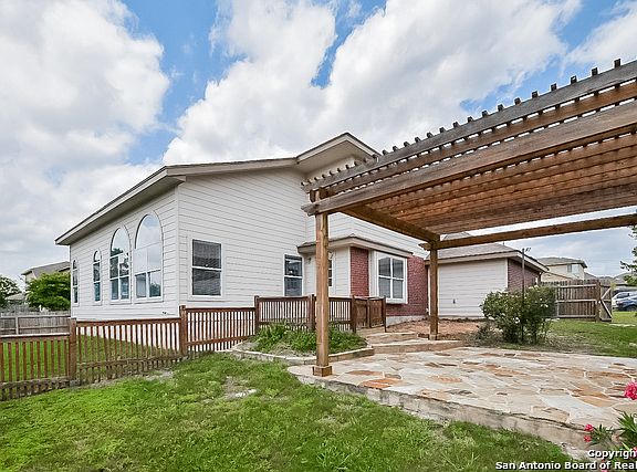 5th image of 537 Briscoe Dr