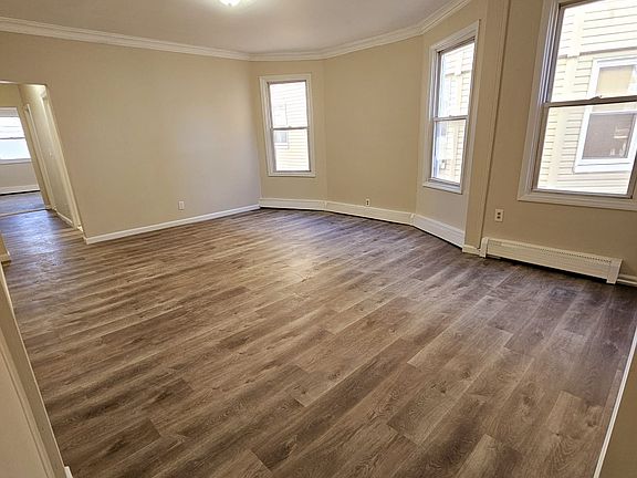 3rd image of 66 Fabyan Pl #1A