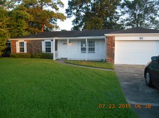 24 River Park Dr, Hahnville, LA 70057
